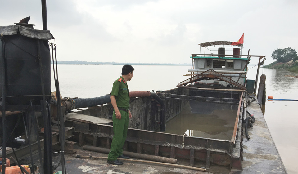 Huyện Ba Vì không để “cát tặc” lộng hành - Ảnh 1