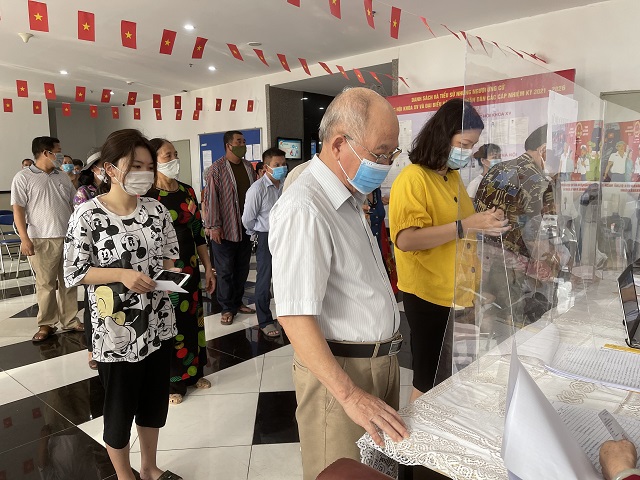 Hơn 5,4 triệu cử tri Thủ đô Hà Nội náo nức đi bầu cử đại biểu Quốc hội và HĐND các cấp nhiệm kỳ 2021 - 2026 - Ảnh 82