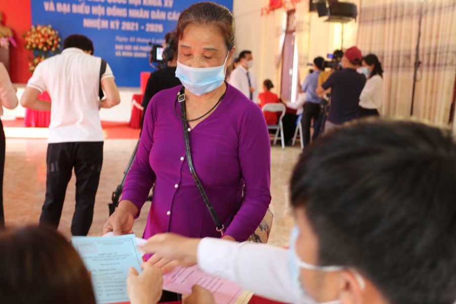 Lá phiếu của trách nhiệm và niềm tin của cử tri thôn Víp, xã Minh Quang, Ba Vì - Ảnh 12