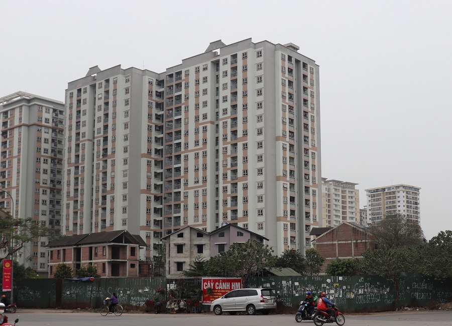 Thị trường bất động sản Hà Nội: Căn hộ bình dân sắp bị “triệt tiêu” - Ảnh 1