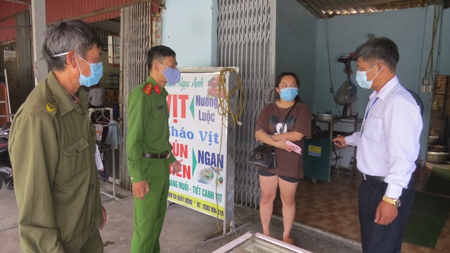 Huyện Thường Tín: Hàng quán chấp hàng nghiêm theo chỉ đạo của thành phố để phòng dịch - Ảnh 2