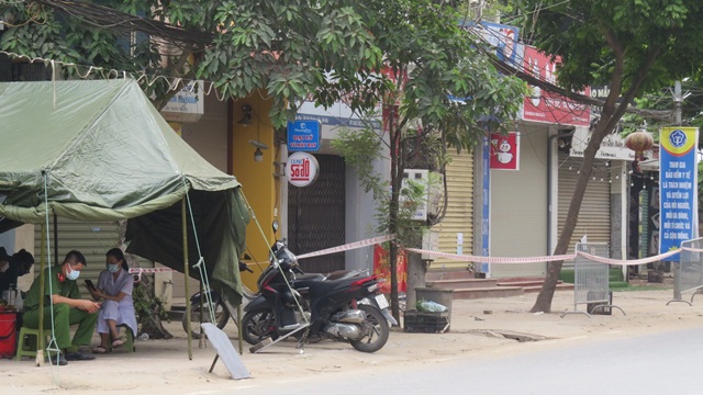 Huyện Thường Tín: Phong toả xóm 14 hộ dân có ca bệnh mắc Covid-19 - Ảnh 1