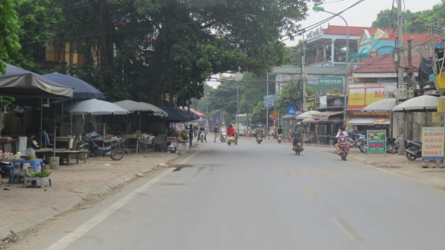 Huyện Thường Tín: Chợ cóc ngang nhiên hoạt động gần ổ dịch Covid-19 - Ảnh 3