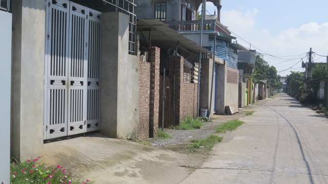 Huyện Ứng Hòa: Đường phố vắng lặng bóng người để cùng nhau thực hiện Chỉ thị số 17 - Ảnh 4