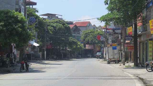 Huyện Ứng Hòa: Đường phố vắng lặng bóng người để cùng nhau thực hiện Chỉ thị số 17 - Ảnh 1