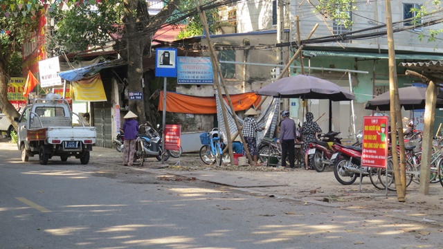 Huyện Ứng Hòa: Tại xã Viên An chợ cóc ngang nhiên hoạt động khi dịch Covid-19 đang nóng - Ảnh 4