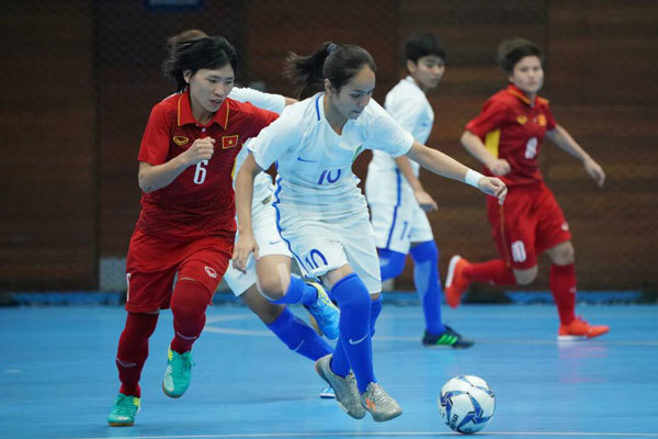 Futsal nữ Việt Nam giành 1 điểm trước đội chủ nhà Malaysia - Ảnh 2