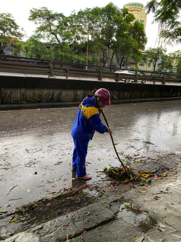 Bão số 2 tại Hải Phòng: Một số cây xanh gãy đổ, không xảy ra tình trạng ngập lụt - Ảnh 5