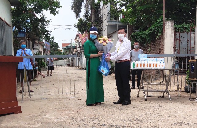 Huyện Sóc Sơn gỡ bỏ phong tỏa cách ly y tế một khu dân cư tại xã Mai Đình - Ảnh 2