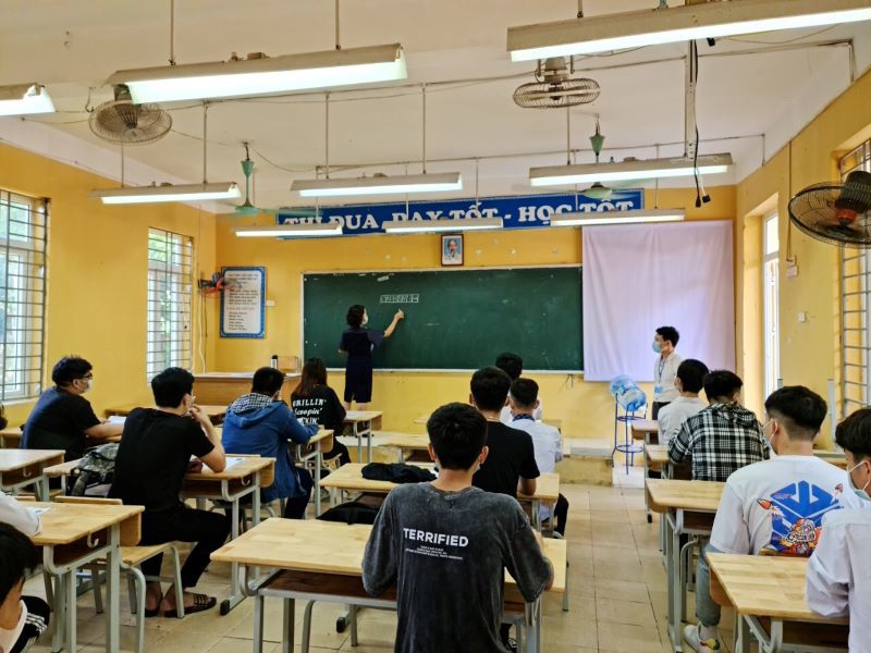 Huyện Thanh Oai: Quyết tâm tổ chức kỳ thi tốt nghiệp THPT an toàn với “6 vòng 3 lớp” - Ảnh 1