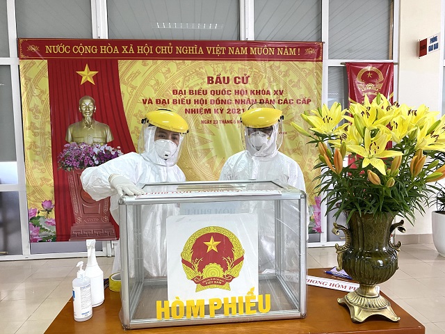 Hơn 5,4 triệu cử tri Thủ đô Hà Nội náo nức đi bầu cử đại biểu Quốc hội và HĐND các cấp nhiệm kỳ 2021 - 2026 - Ảnh 31