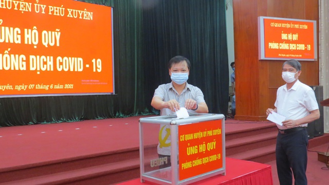 Huyện Phú Xuyên phát động ủng hộ "Quỹ vaccine phòng, chống dịch Covid-19" - Ảnh 2
