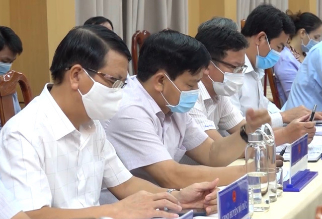 8 cán bộ tỉnh Quảng Ngãi - F1 của bệnh nhân 2989 âm tính lần 1 với virus SARS-CoV-2 - Ảnh 2
