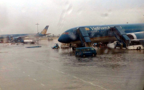 Vietnam Airlines không khai thác 8 chuyến bay do bão số 4 - Ảnh 1