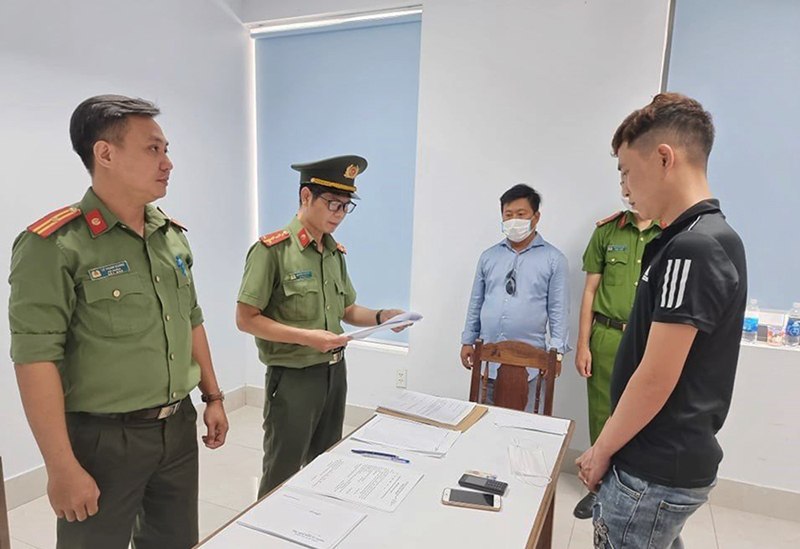 Công an Đà Nẵng bắt giam 14 đối tượng đưa người Trung Quốc nhập cảnh trái phép - Ảnh 1