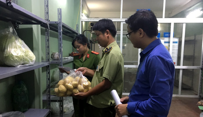 Kiểm tra an toàn thực phẩm tại công ty Hoàng Đông - Ảnh 1