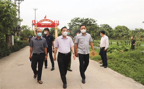 Chủ tịch UBND TP Hà Nội Chu Ngọc Anh: “Gia Lâm cần nâng mức độ phòng chống dịch Covid-19 cao hơn” - Ảnh 2