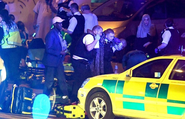 Vụ lao xe tại London, Anh: Nghi phạm đòi "giết hết người Hồi" - Ảnh 1