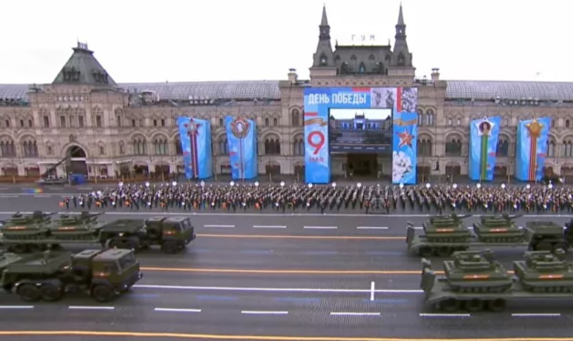 Cận cảnh lễ duyệt binh hoành tráng kỷ niệm Ngày Chiến thắng của Nga - Ảnh 9