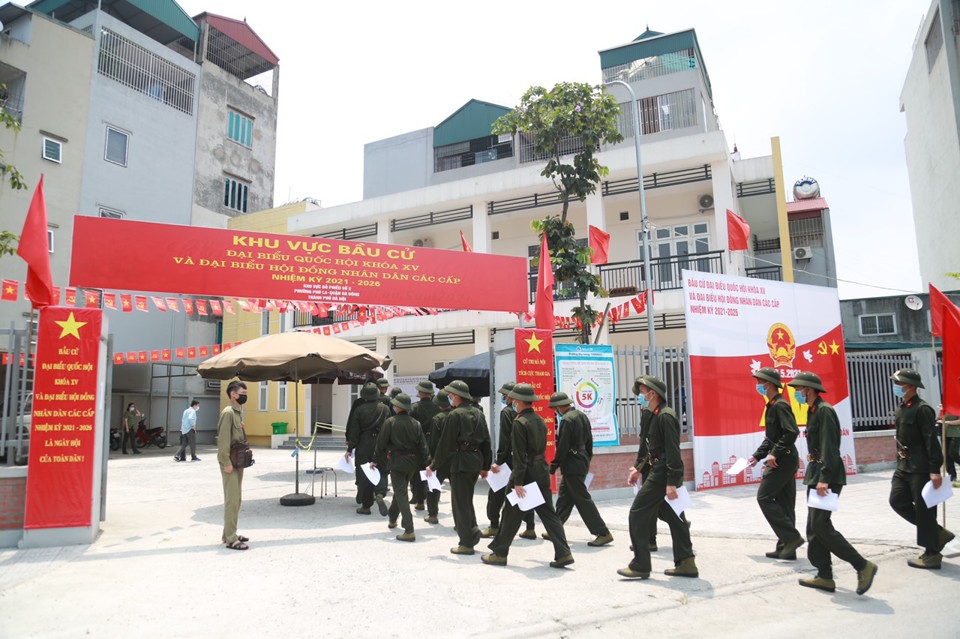 Công an TP Hà Nội: 726 chiến sỹ lần đầu bỏ phiếu trong màu áo lính - Ảnh 1
