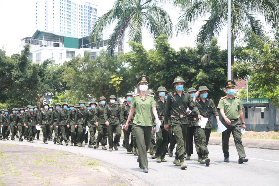 Công an TP Hà Nội: 726 chiến sỹ lần đầu bỏ phiếu trong màu áo lính - Ảnh 2