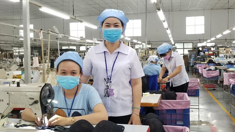 Bên trong những nhà máy ở tâm dịch TP Hồ Chí Minh - Ảnh 1