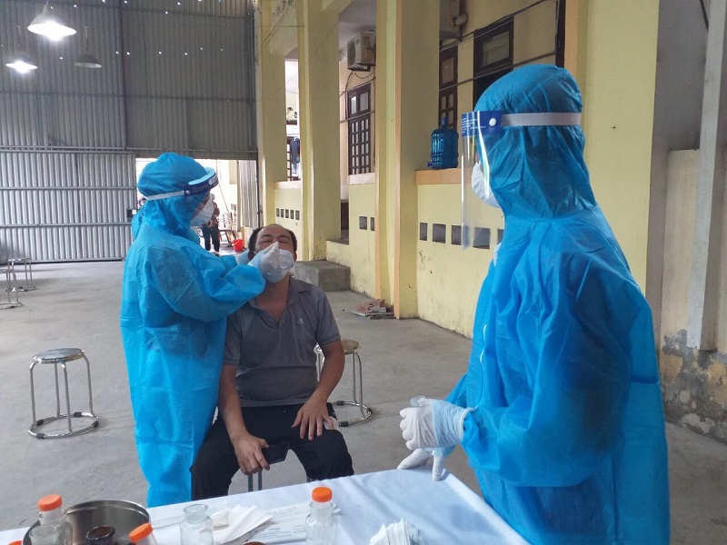 Hà Nội đã lấy 177.924 mẫu xét nghiệm SARS-CoV-2 tại nơi nguy cơ cao - Ảnh 1