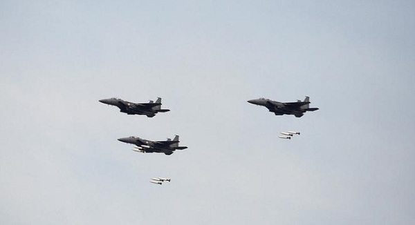Hàn Quốc đưa máy bay ném bom ra tập trận sau vụ phóng tên lửa của Triều Tiên - Ảnh 1