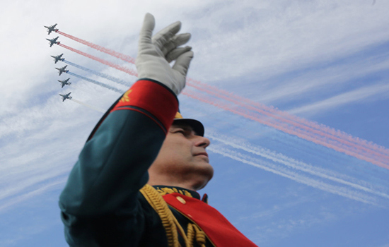 Ấn tượng với lễ diễu binh quy mô lớn chào mừng Ngày Hải quân Nga - Ảnh 7