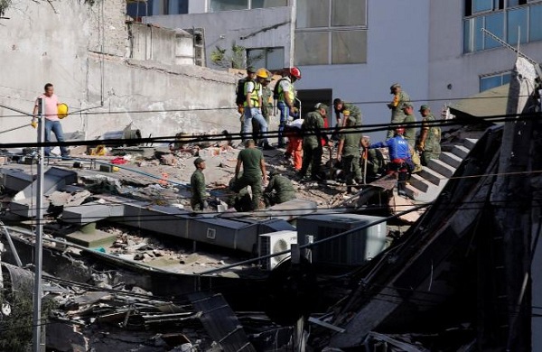 Động đất đánh sập hàng loạt tòa nhà ở Mexico, hơn 119 người thiệt mạng - Ảnh 2