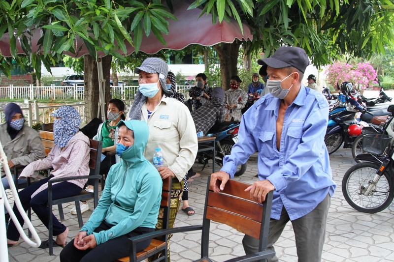 Công ty CP Tập đoàn Nam Hà Nội chi trả nợ lương công nhân vệ sinh môi trường - Ảnh 1