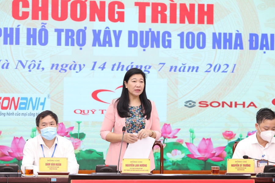 Hà Nội: Bàn giao kinh phí hỗ trợ xây dựng 100 nhà Đại đoàn kết - Ảnh 2