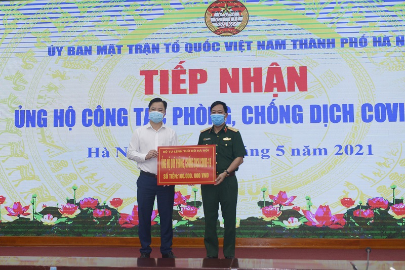 Ủy ban MTTQ Việt Nam TP Hà Nội tiếp nhận hơn 320 triệu đồng ủng hộ phòng chống dịch Covid-19 - Ảnh 1