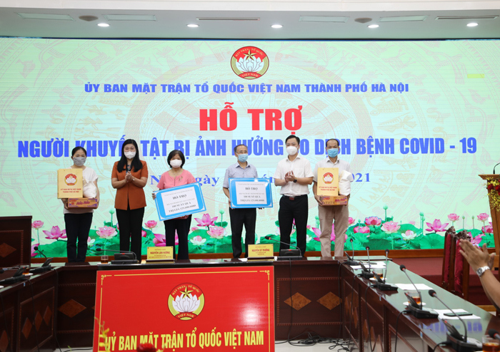 Hà Nội: Mặt trận Tổ quốc TP hỗ trợ 200 người khuyết tật bị ảnh hưởng do dịch bệnh Covid-19 - Ảnh 1
