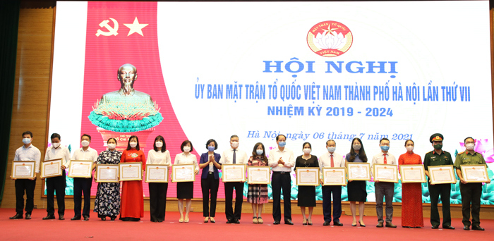 Phó Bí thư Thành ủy Nguyễn Văn Phong: Tiếp tục đổi mới hình thức tuyên truyền, vận động Nhân dân ủng hộ Quỹ phòng, chống dịch Covid-19 - Ảnh 3