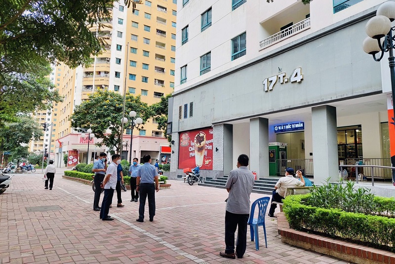 Hà Nội: Phong tỏa tạm thời tòa nhà 17T4 Khu đô thị Trung Hòa - Nhân Chính - Ảnh 2