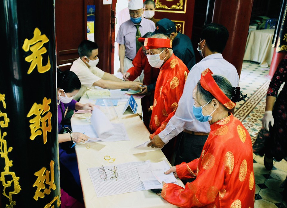 Quận Thanh Xuân có 172.852 cử tri bỏ phiếu, đạt tỷ lệ 96,45% - Ảnh 1