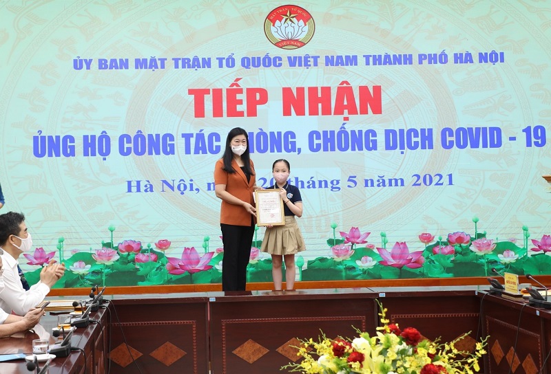 Ủy ban MTTQ Việt Nam TP Hà Nội tiếp nhận hơn 7,1 tỷ đồng cho công tác phòng chống dịch Covid-19 - Ảnh 2