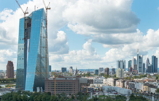 Điểm danh 16 tòa nhà chọc trời đắt đỏ nhất thế giới trong 30 năm qua - Ảnh 5