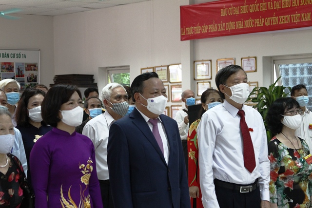 Phó Bí thư Thành ủy Nguyễn Văn Phong dự khai mạc và bầu cử tại phường Phú Thượng - Ảnh 2