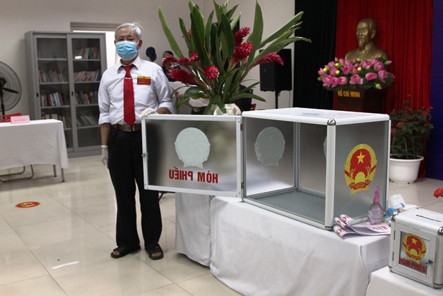 Phó Bí thư Thành ủy Nguyễn Văn Phong dự khai mạc và bầu cử tại phường Phú Thượng - Ảnh 3
