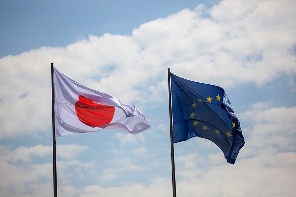 Thông điệp EU và Nhật gửi tới Mỹ qua việc ký kết hiệp định thương mại - Ảnh 1