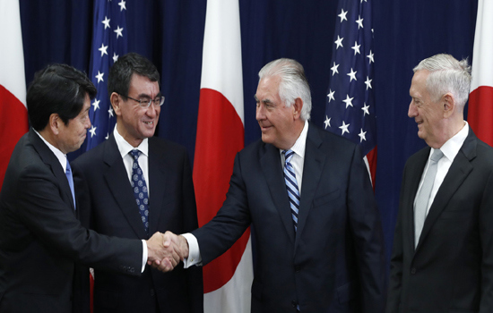 Mỹ, Nhật đẩy mạnh hợp tác quốc phòng đối phó mối đe dọa từ Triều Tiên - Ảnh 1
