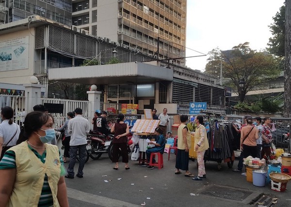 TP Hồ Chí Minh: Phát hiện hai người buôn bán trước cổng Bệnh viện Từ Dũ mắc Covid-19 - Ảnh 1