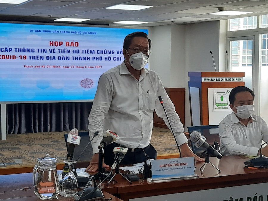TP Hồ Chí Minh:  Sẽ hoàn thành tiêm 806.000 liều vaccine trong ngày 26/6 - Ảnh 1
