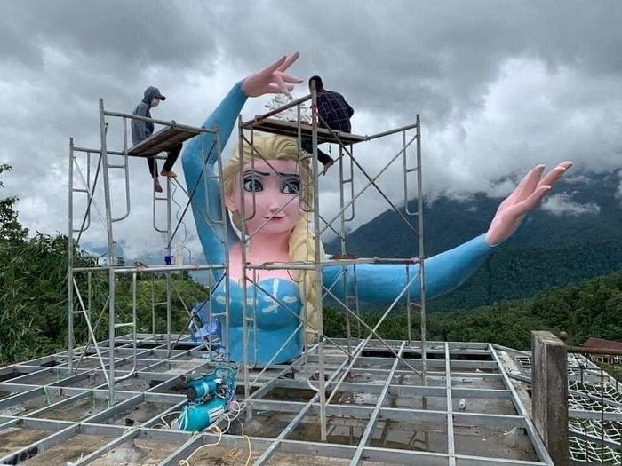 Yêu cầu tháo dỡ tượng Elsa phiên bản quái dị ở Sa Pa trước ngày 21/7 - Ảnh 2