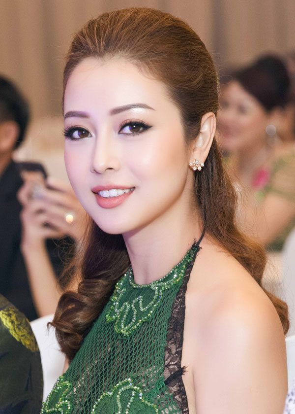 Hoa hậu Jennifer Phạm gợi cảm bên Mr. Đàm - Ảnh 5