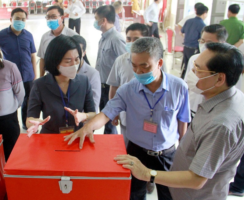 Phó Chủ tịch HĐND TP Phùng Thị Hồng Hà: Thực hiện nghiêm các phương án tổ chức bầu cử trong tình hình dịch diễn biến phức tạp - Ảnh 4