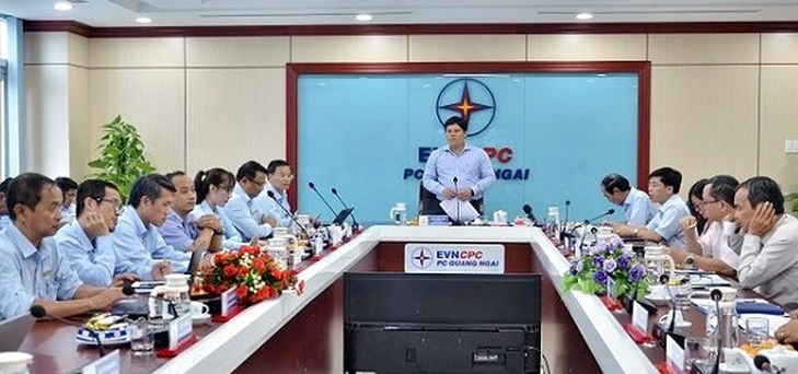 Phó Chủ tịch UBND tỉnh Quảng Ngãi Trần Phước Hiền làm việc với PC Quảng Ngãi - Ảnh 1