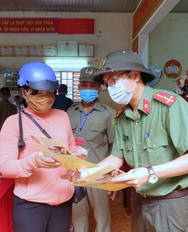 UBND tỉnh Quảng Trị nhắn tin kêu gọi người dân tố giác tội phạm, tệ nạn ma túy - Ảnh 1